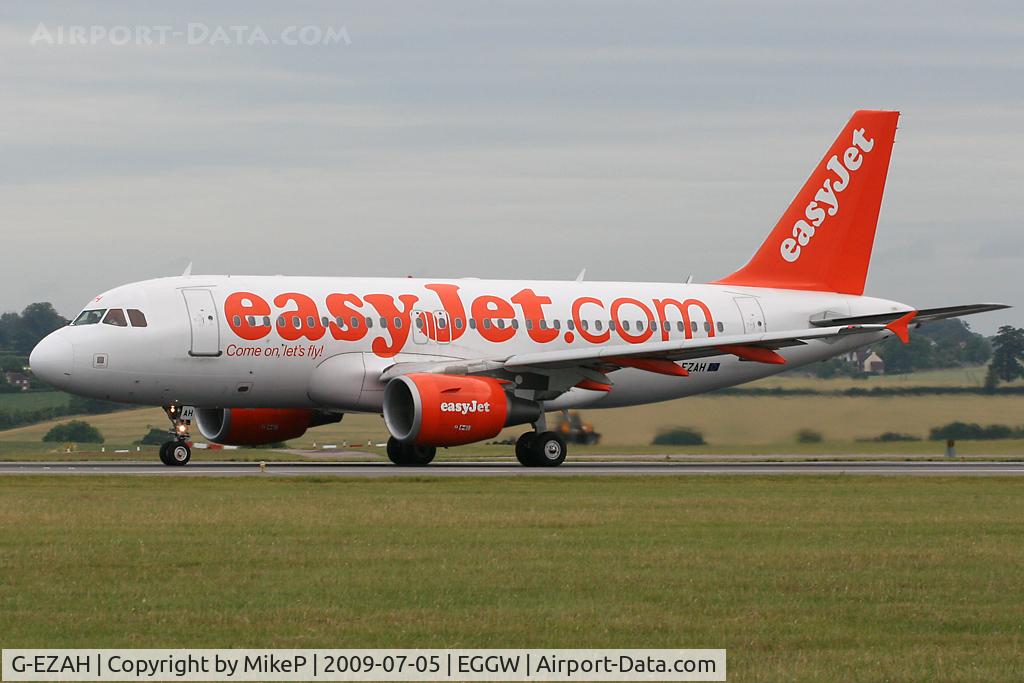 G-EZAH, 2006 Airbus A319-111 C/N 2729, Rolling down Runway 26 at Luton.