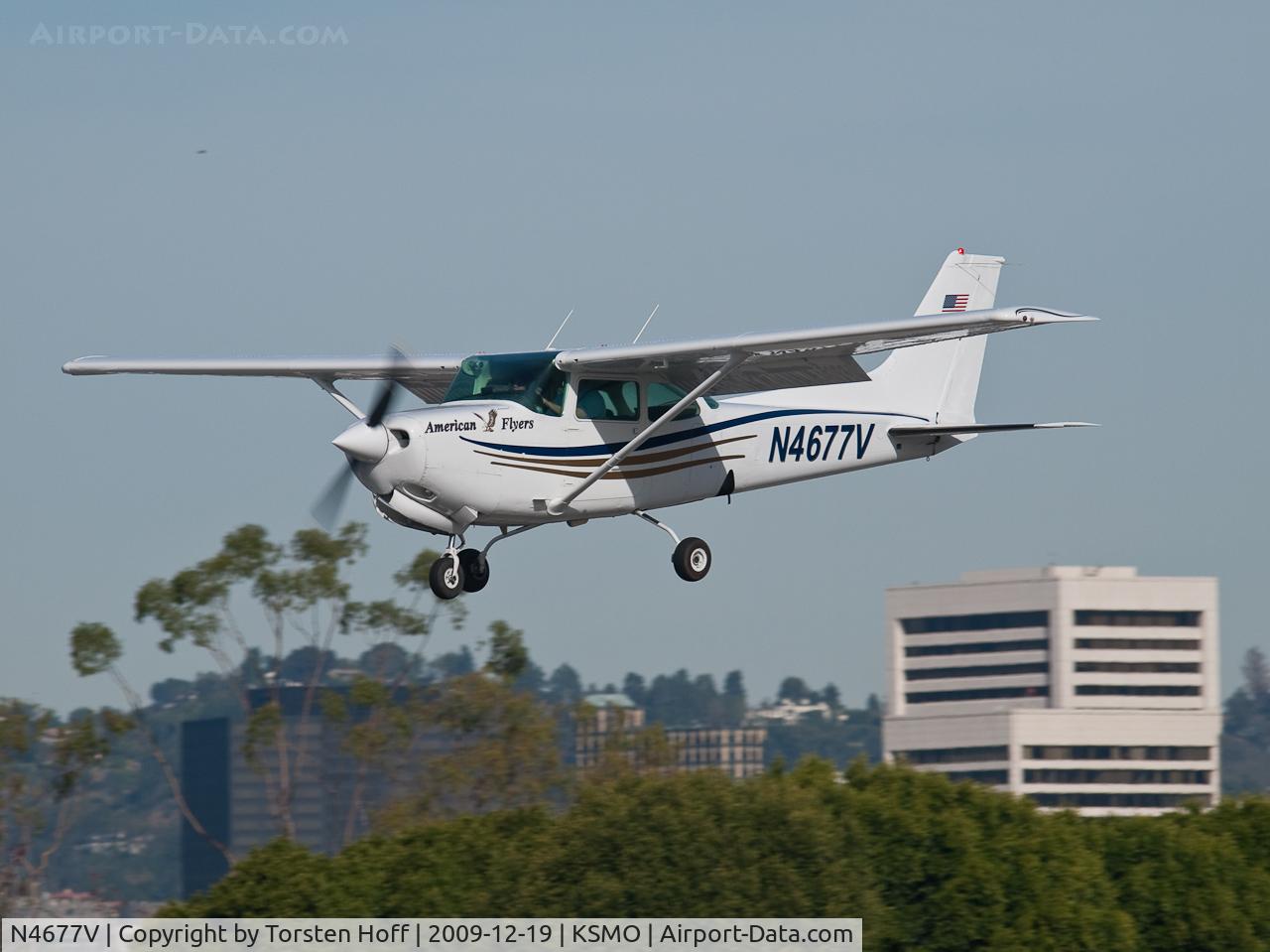 N4677V, 1980 Cessna 172RG Cutlass RG C/N 172RG0224, N4677V arriving on RWY 21