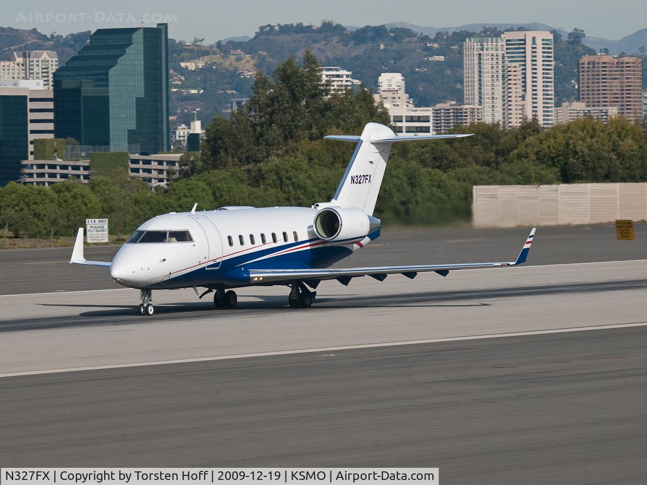 N327FX, 2000 Bombardier Challenger 604 (CL-600-2B16) C/N 5466, N327FX departing from RWY 21
