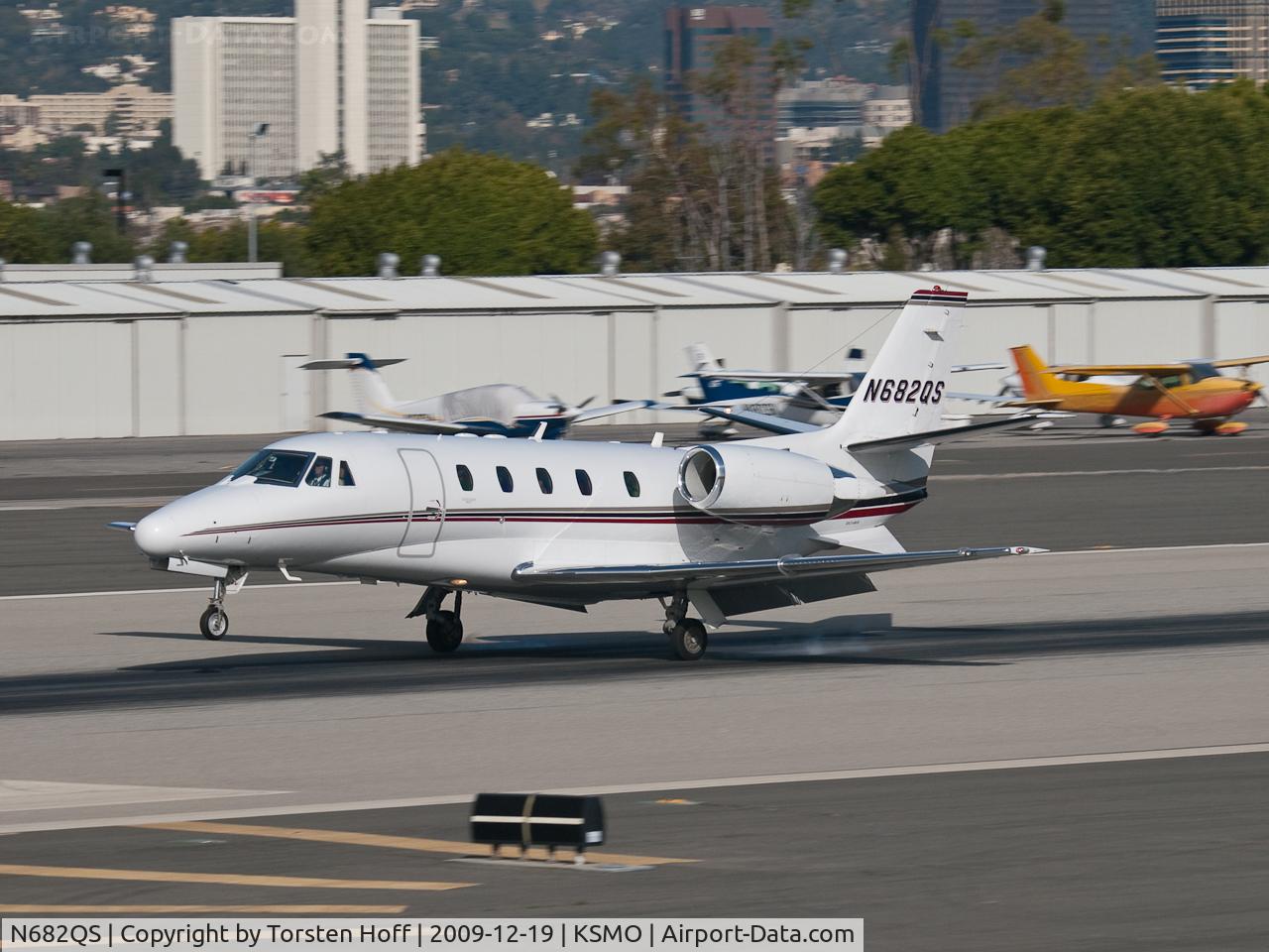 N682QS, 2006 Cessna 560XL C/N 560-5654, N682QS arriving on RWY 21