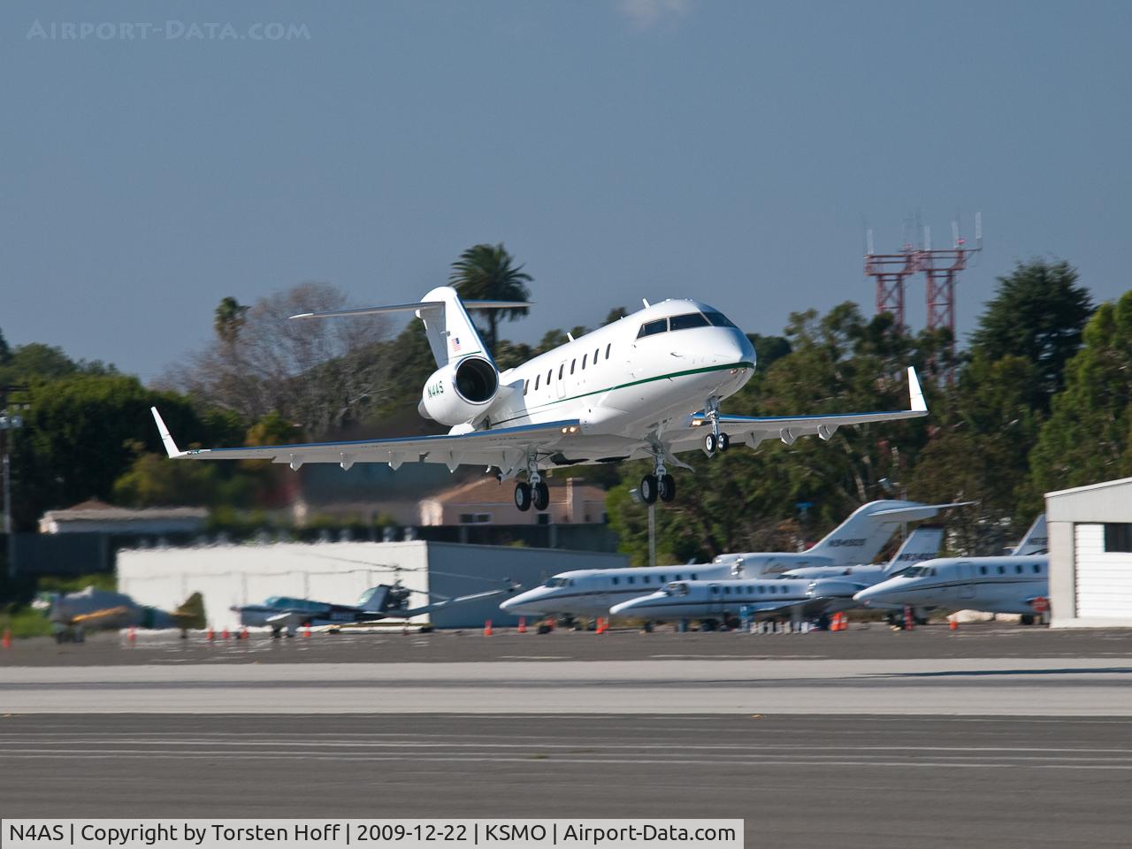 N4AS, 2007 Bombardier Challenger 605 (CL-600-2B16) C/N 5721, N4AS departing from RWY 03