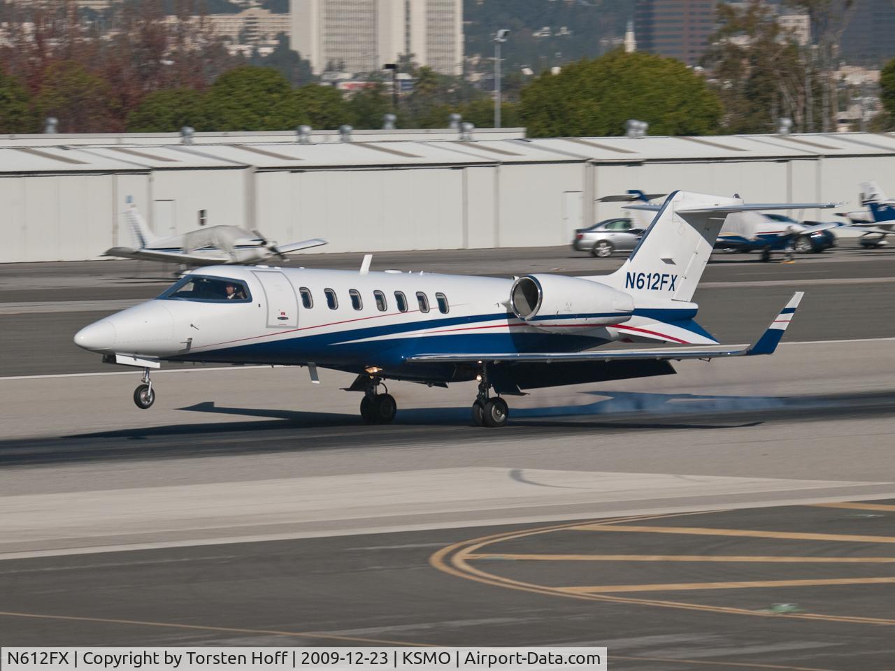 N612FX, 2005 Learjet 45 C/N 2039, N612FX arriving on RWY 21