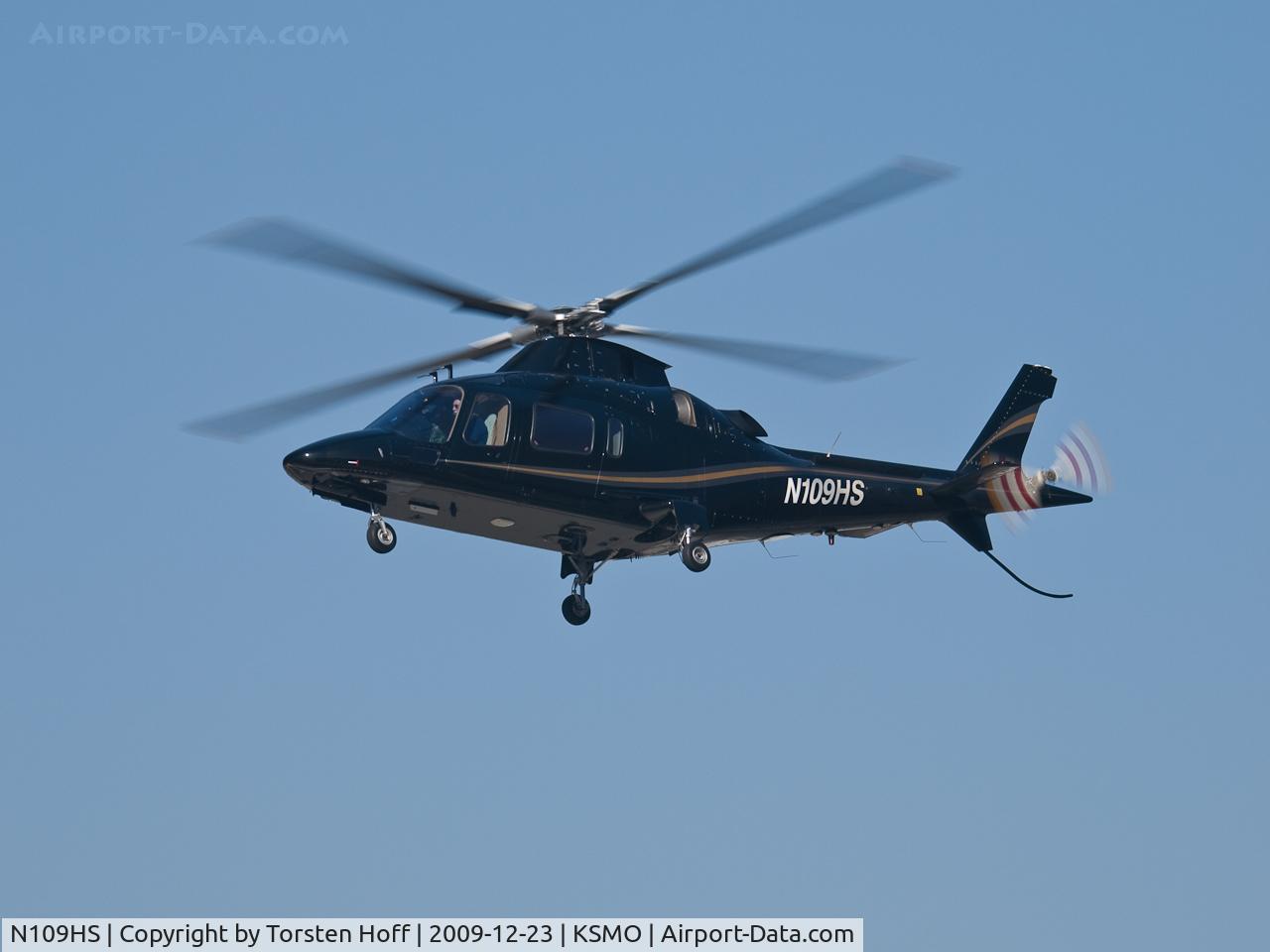 N109HS, 2002 Agusta A-109E C/N 11145, N109HS arriving on RWY 21