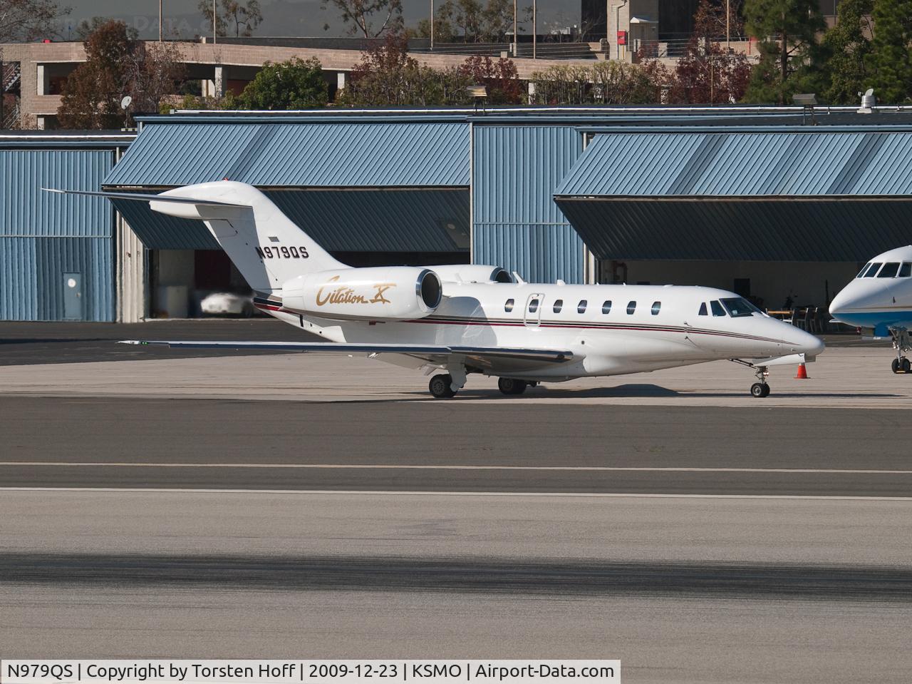 N979QS, 1999 Cessna 750 Citation X Citation X C/N 750-0079, N979QS taxiing