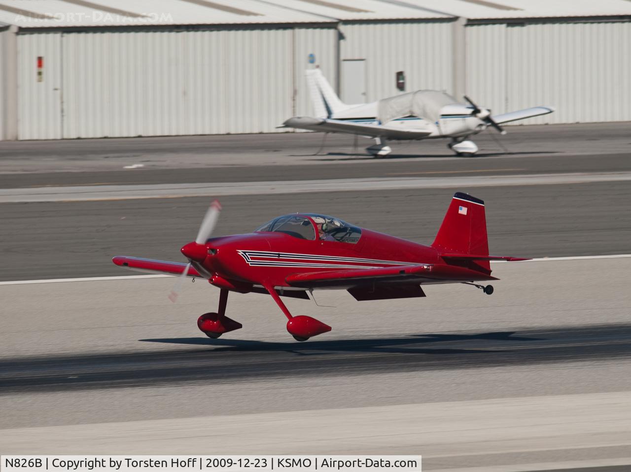 N826B, 1995 Vans RV-6 C/N 22290, N826B arriving on RWY 21