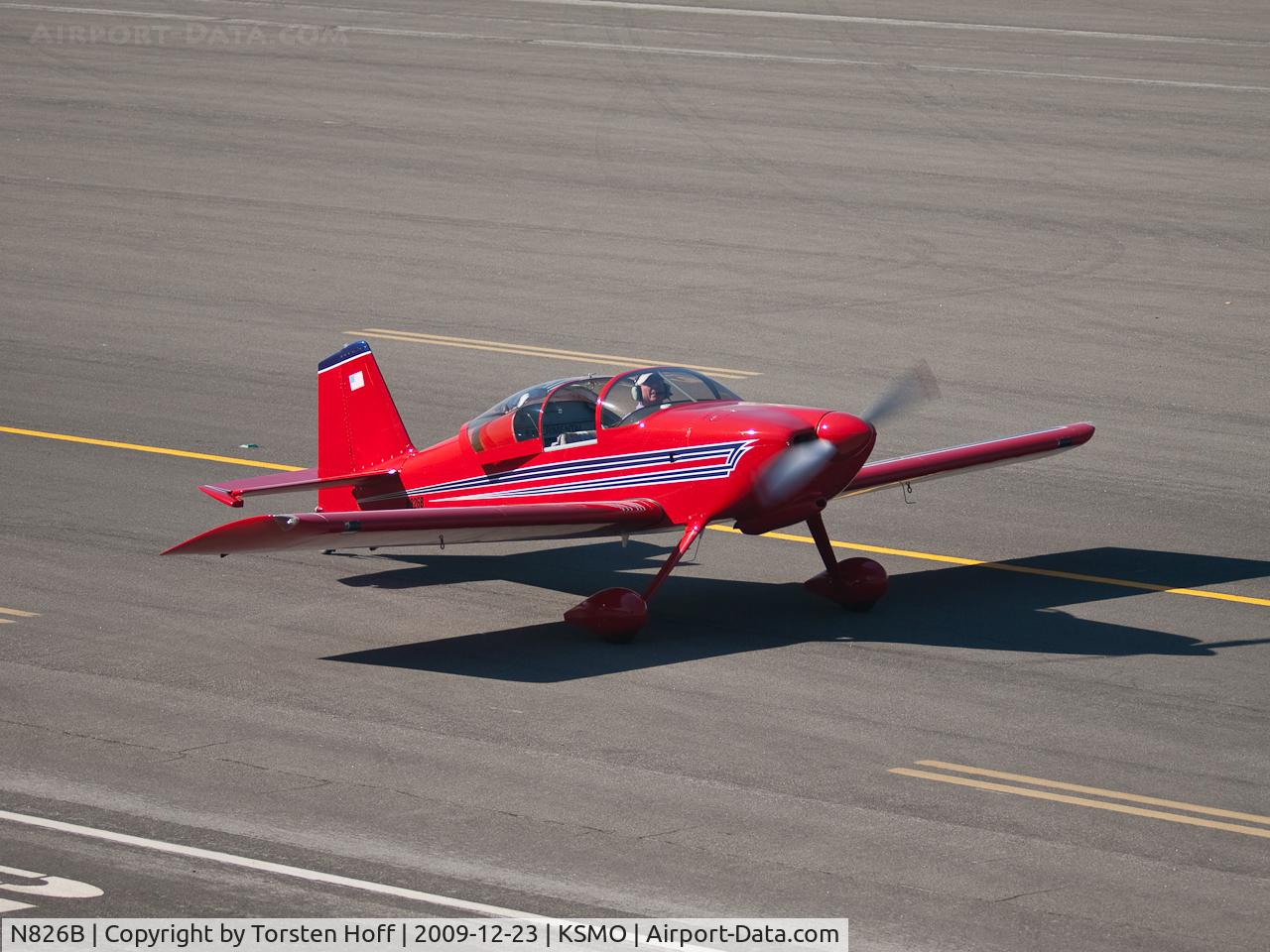 N826B, 1995 Vans RV-6 C/N 22290, N826B taxiing