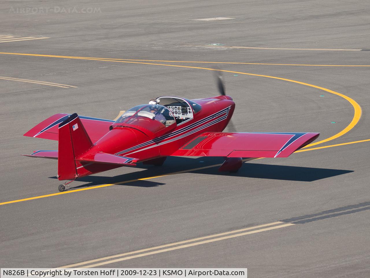 N826B, 1995 Vans RV-6 C/N 22290, N826B taxiing