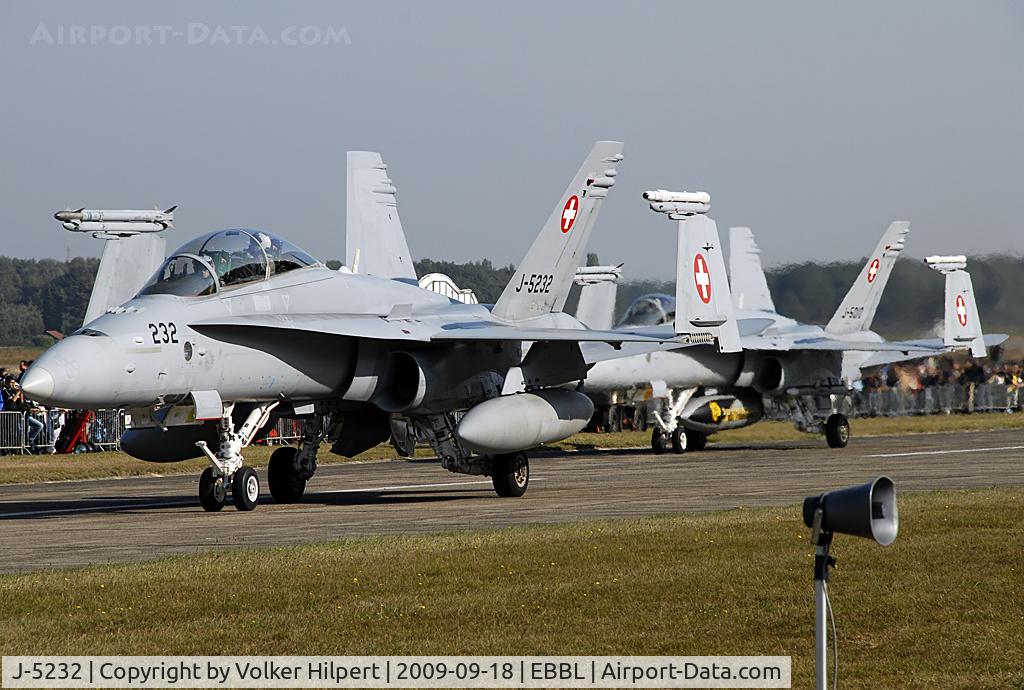J-5232, 1996 McDonnell Douglas F/A-18D Hornet C/N 1308, Tiger Meet