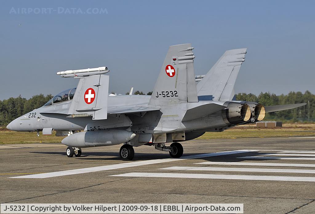 J-5232, 1996 McDonnell Douglas F/A-18D Hornet C/N 1308, Tiger Meet