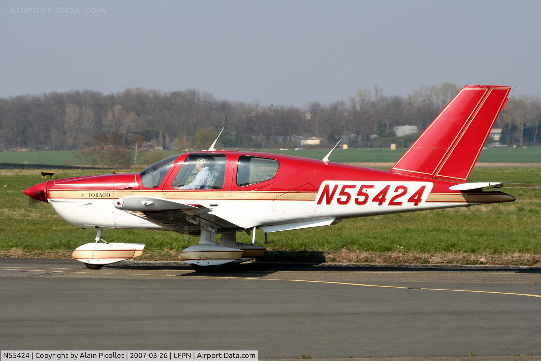 N55424, Socata TB-10 Tobago C/N 1228, taxing on the runway