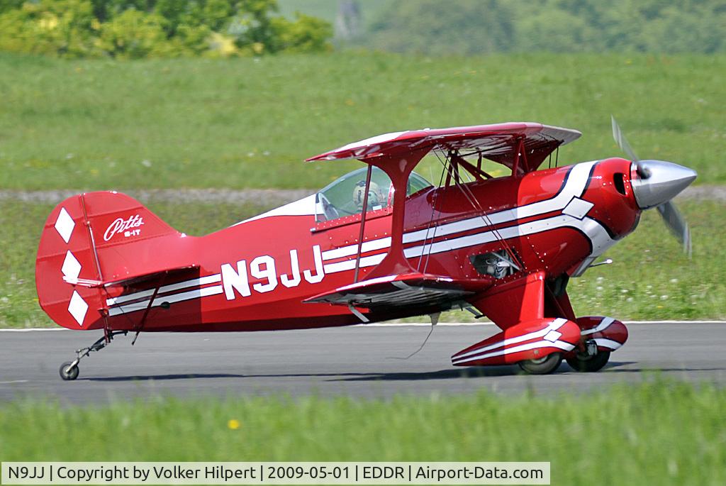 N9JJ, 1983 Pitts S-1T Special C/N 1015, at SCN open day