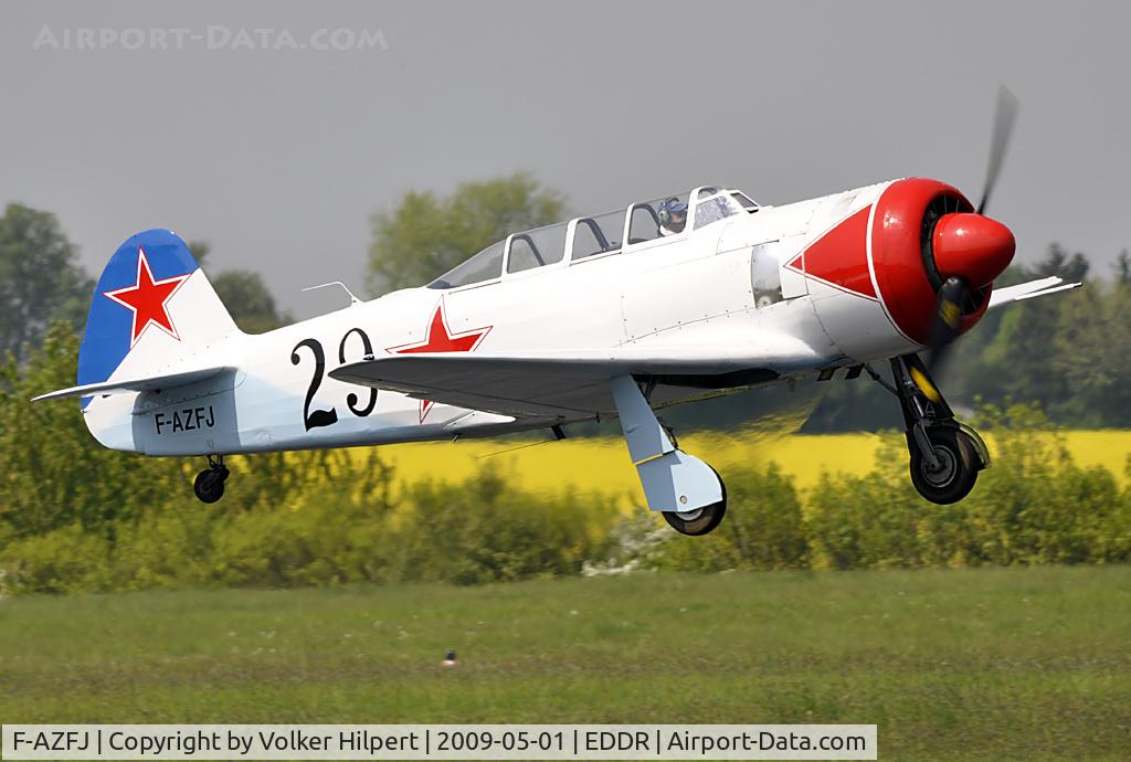 F-AZFJ, Yakovlev Yak-11 C/N 25 III/02, at scn