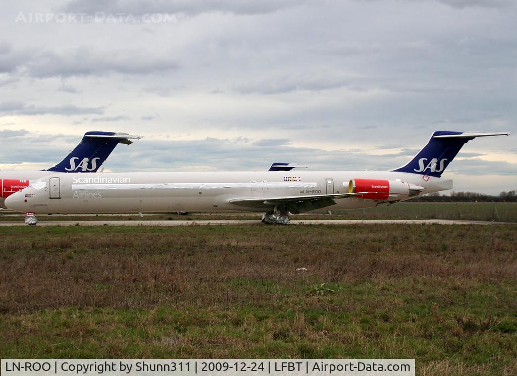 LN-ROO, 1992 McDonnell Douglas MD-81 (DC-9-81) C/N 53366, Stored