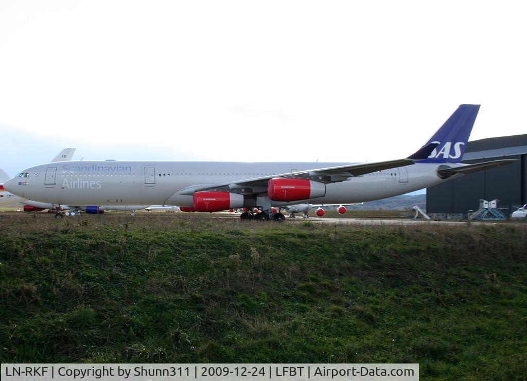 LN-RKF, 2001 Airbus A340-313X C/N 413, Stored