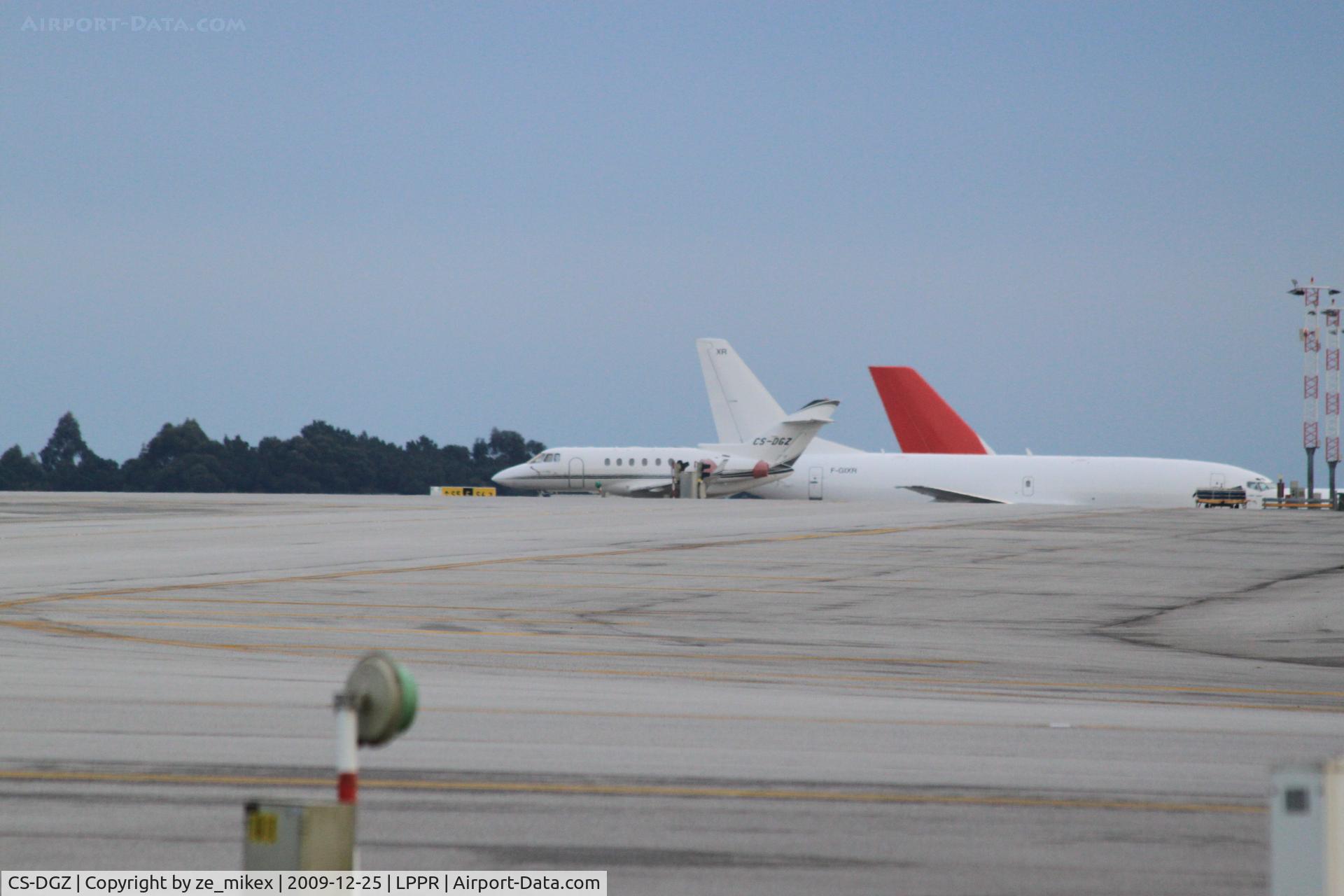 CS-DGZ, 2007 British Aerospace 125-900XP C/N HA-0051, Parked At Porto airport