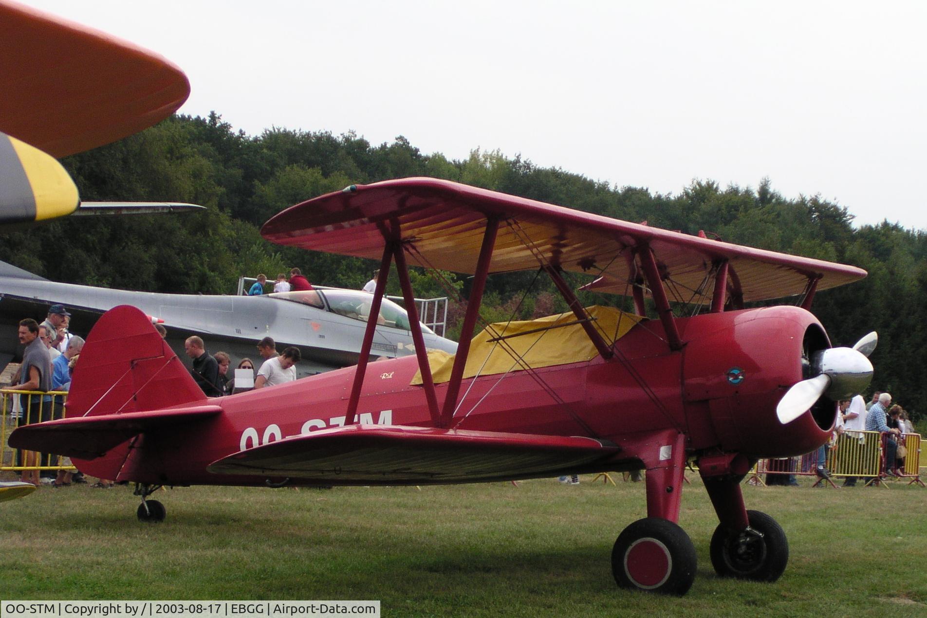 OO-STM, Boeing N2S-2 C/N 75-1391, Opendeur VZP 2003