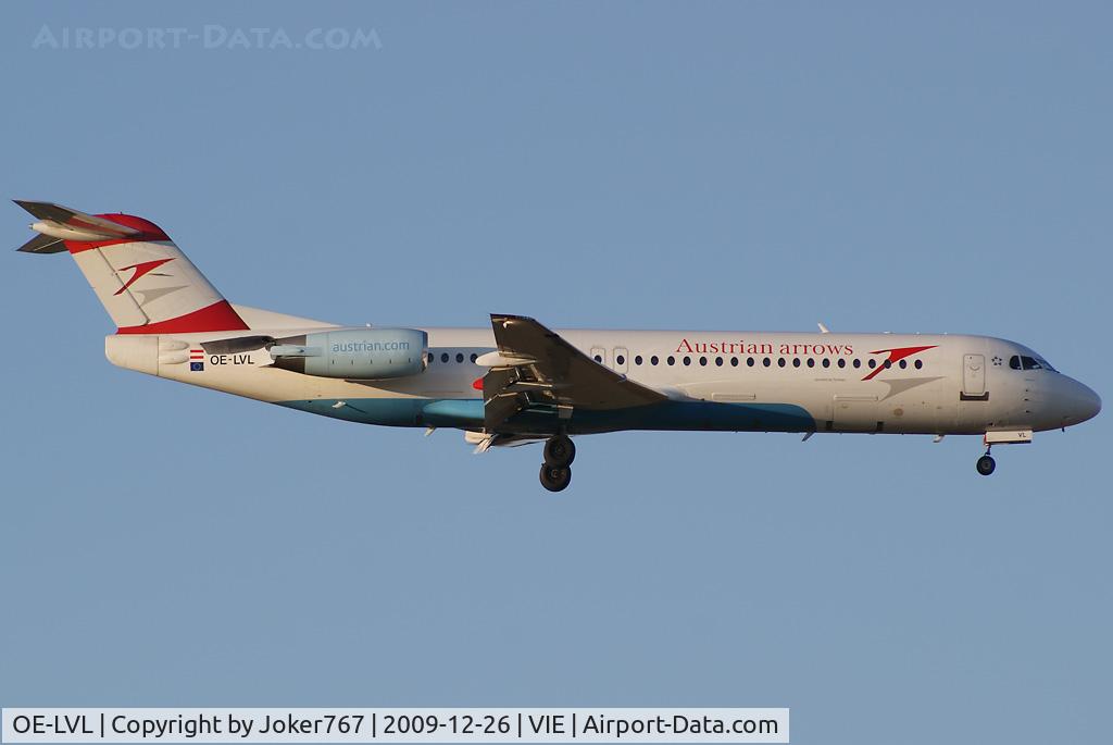OE-LVL, 1992 Fokker 100 (F-28-0100) C/N 11404, Austrian arrows Fokker F-100
