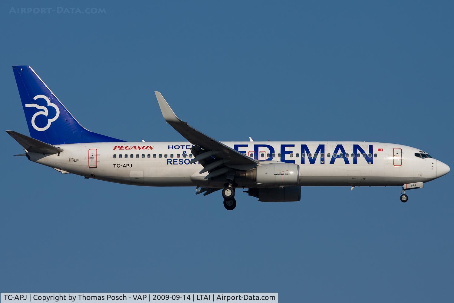 TC-APJ, 2002 Boeing 737-86N C/N 32735, Pegasus Airlines