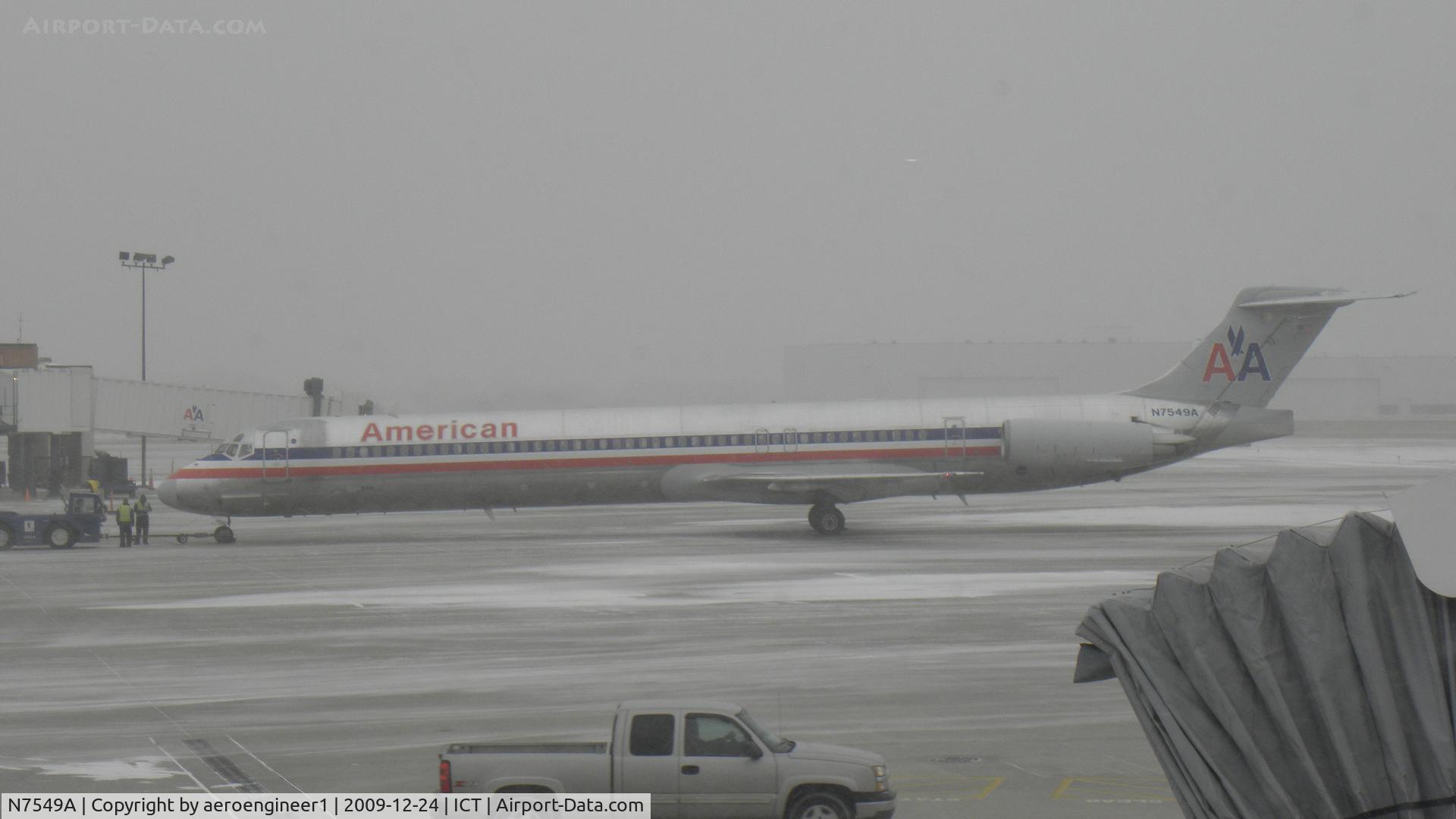 N7549A, 1991 McDonnell Douglas MD-82 (DC-9-82) C/N 53031, AA MD-82 at Wichita Airport on Christmas Eve... Snowstorm is just starting.