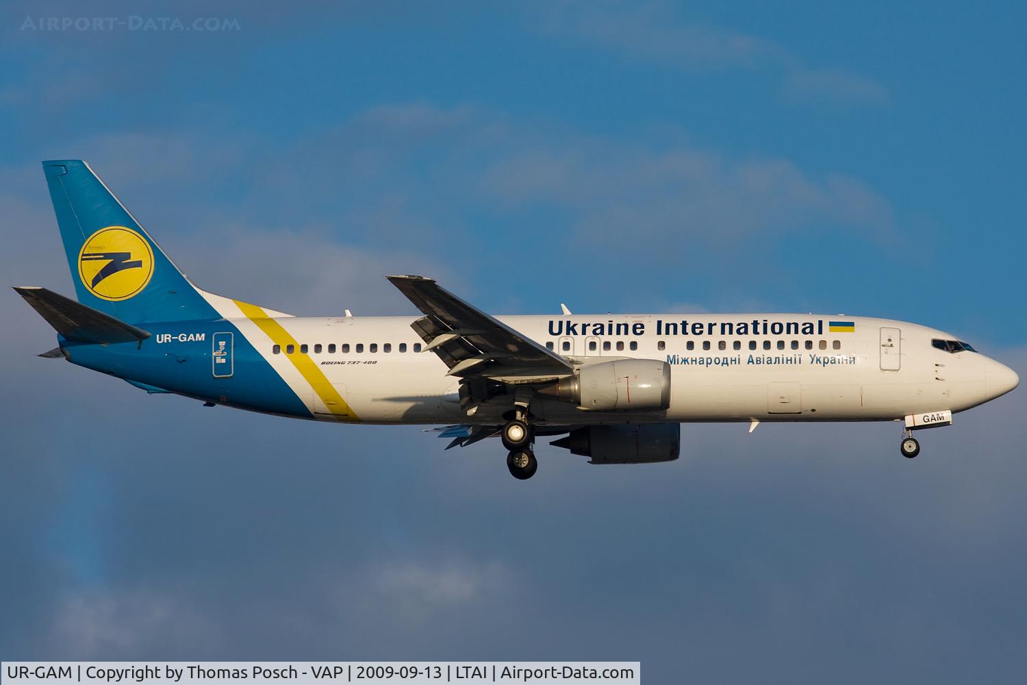 UR-GAM, Boeing 737-4Y0 C/N 25190/2256, Ukraine International Airlines