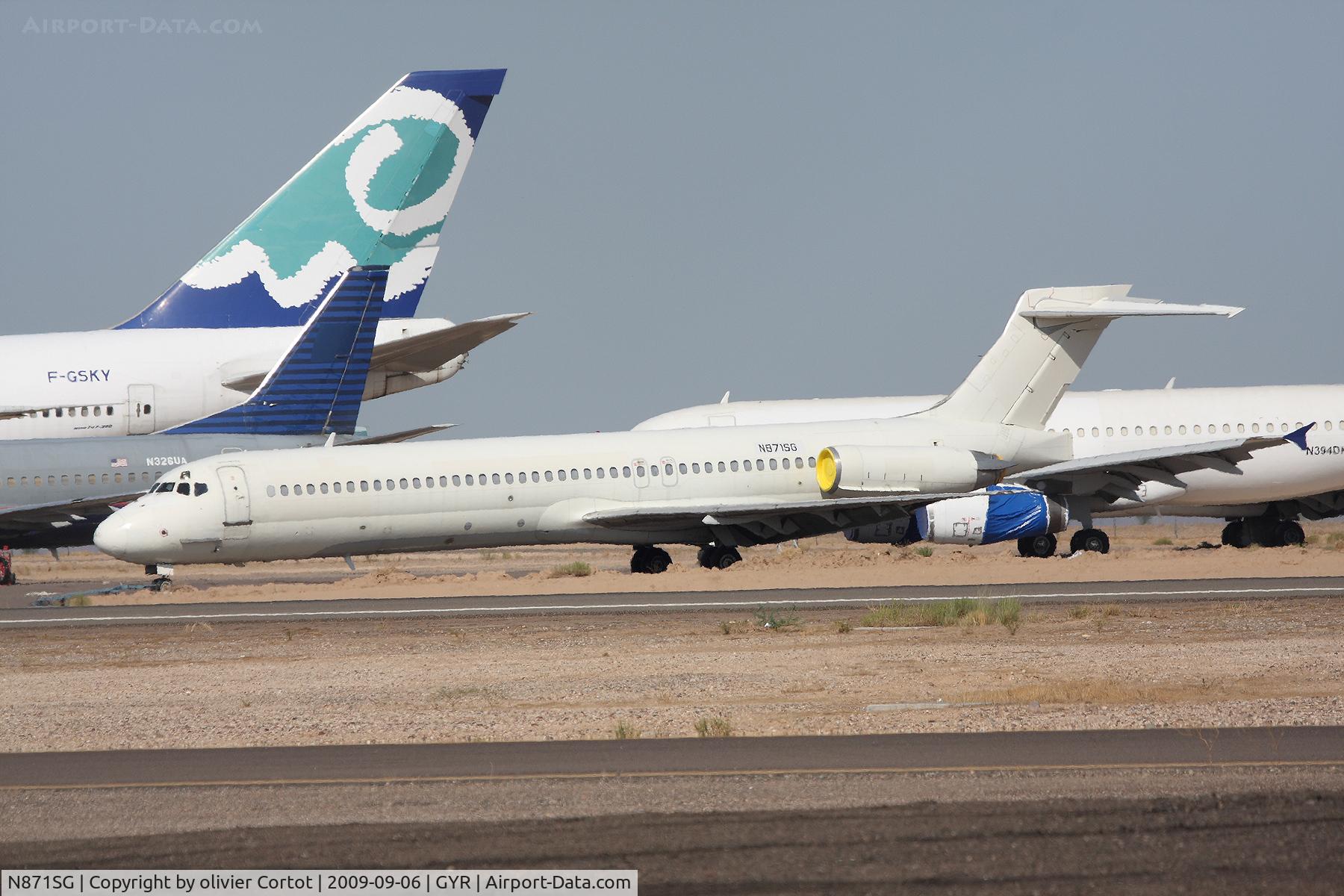 N871SG, 1991 McDonnell Douglas DC-9-87 C/N 53041, Stored at Goodyear Airport, AZ