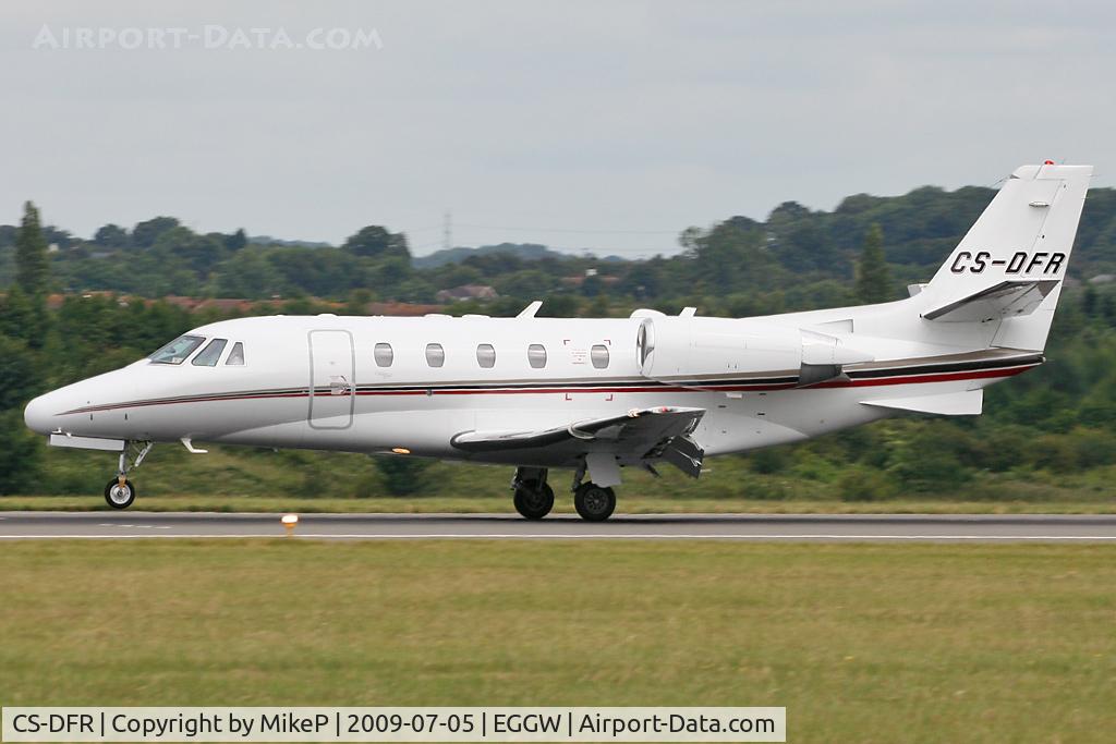 CS-DFR, 2004 Cessna 560 Citation Excel C/N 560-5355, Touching down on Runway 26.