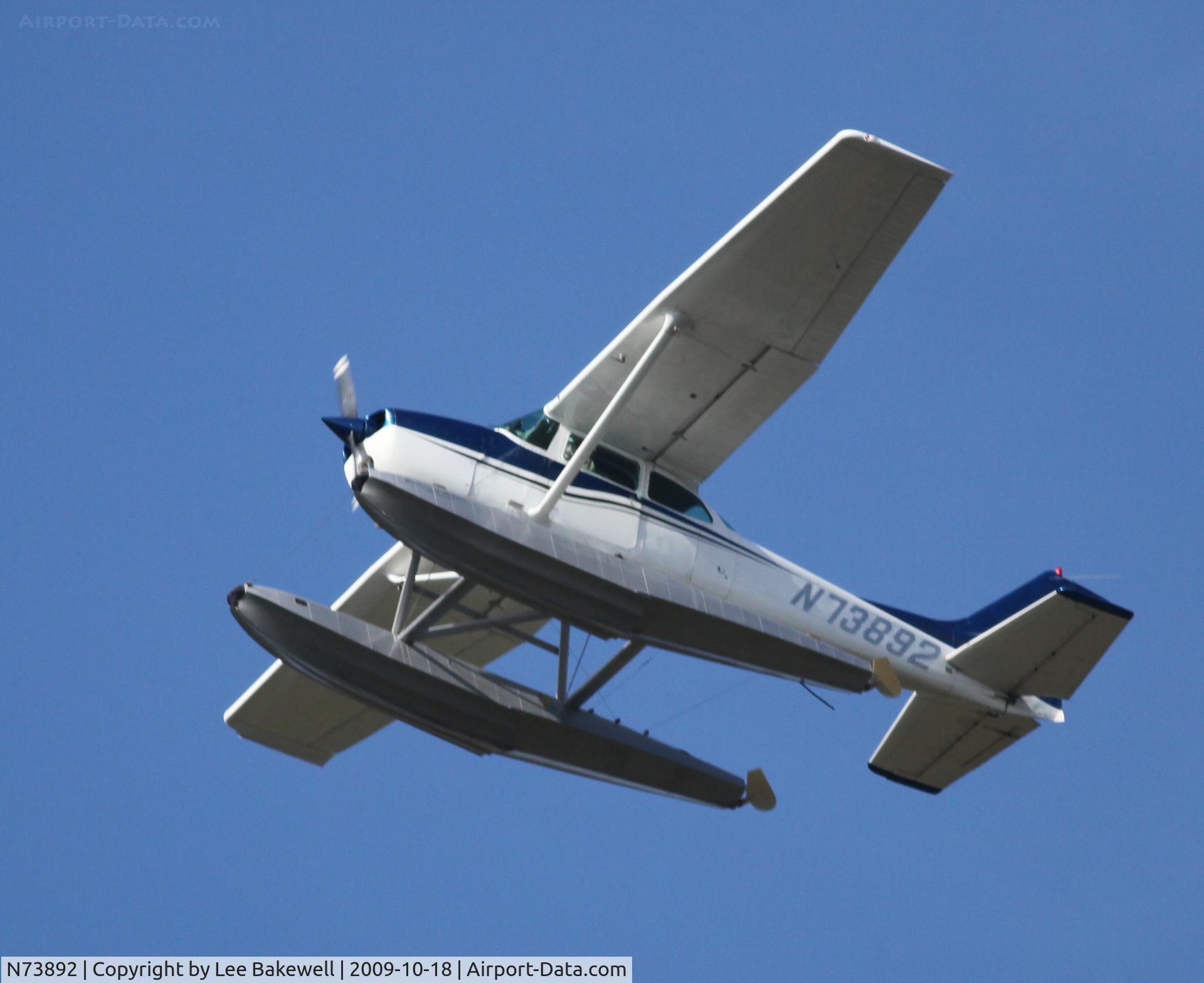 N73892, Cessna 172N C/N 17267733, Operating out of Forest Lake, MN