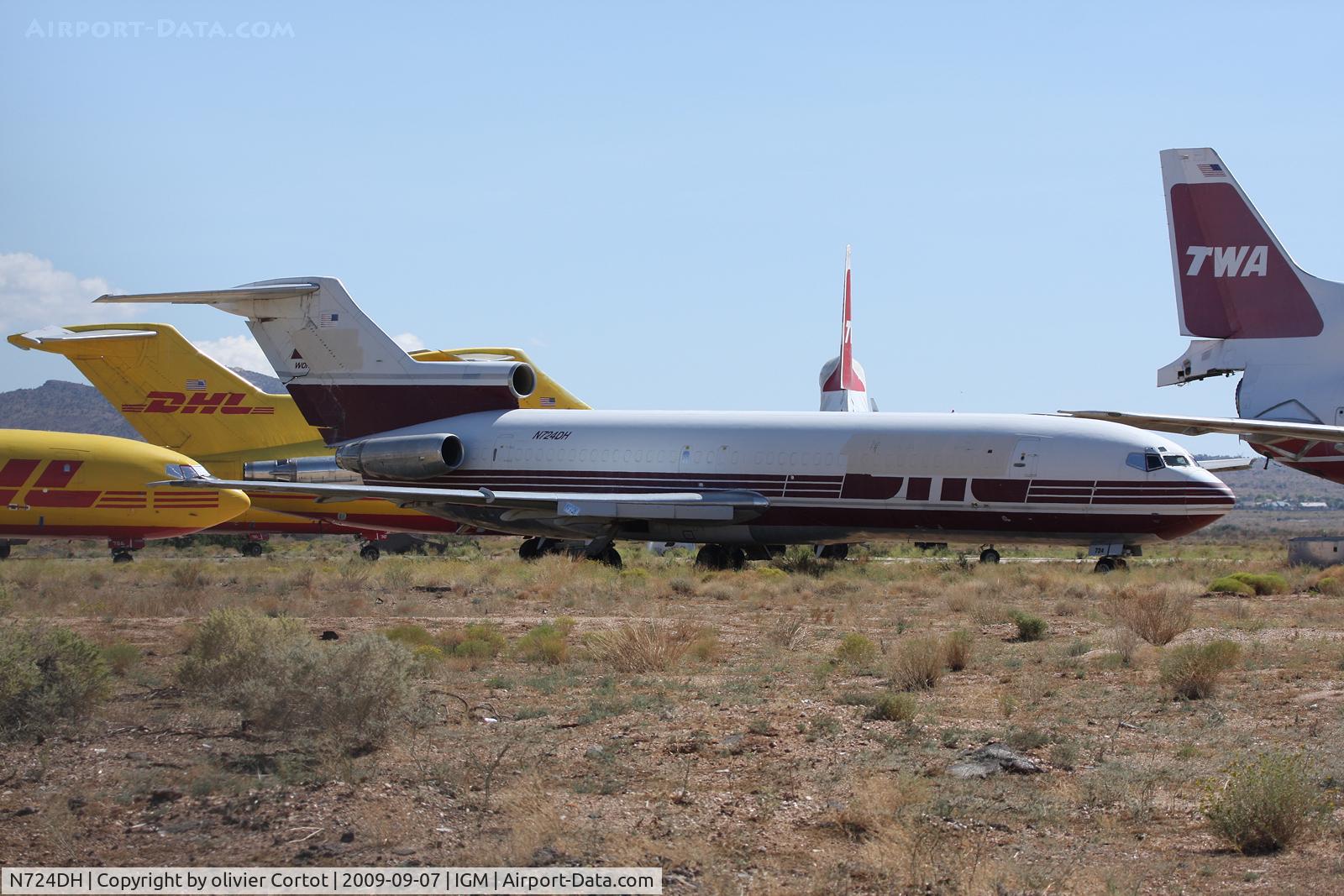 N724DH, 1969 Boeing 727-228 C/N 19862, Kingman airport, AZ
