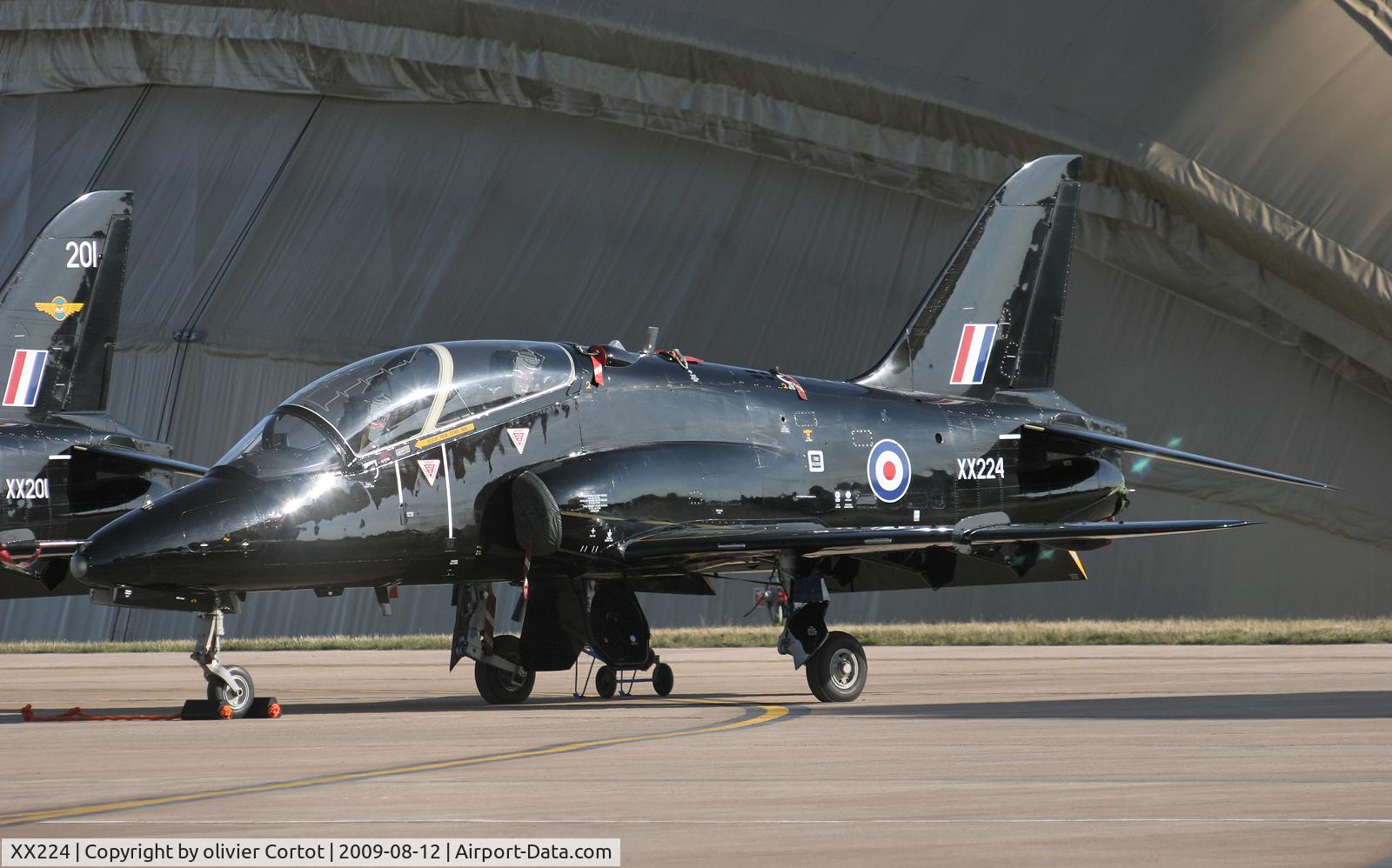 XX224, 1978 Hawker Siddeley Hawk T.1W C/N 060/312060, seen on display during RIAT 2005