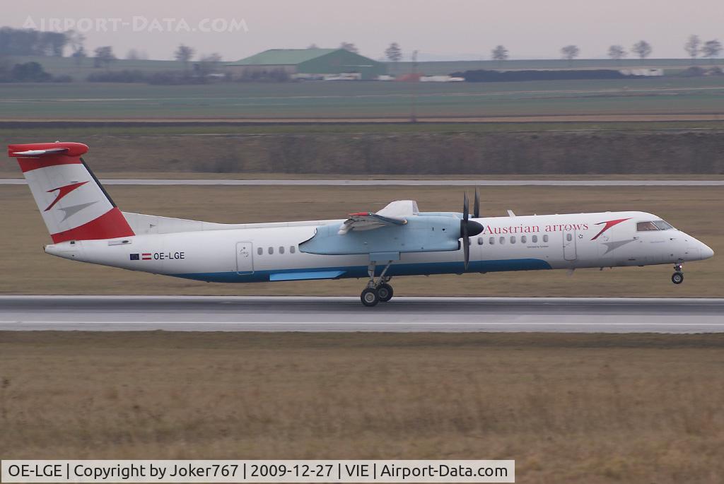 OE-LGE, 2001 De Havilland Canada DHC-8-402Q Dash 8 C/N 4042, Austrian arrows De Havilland Canada DHC-8-401