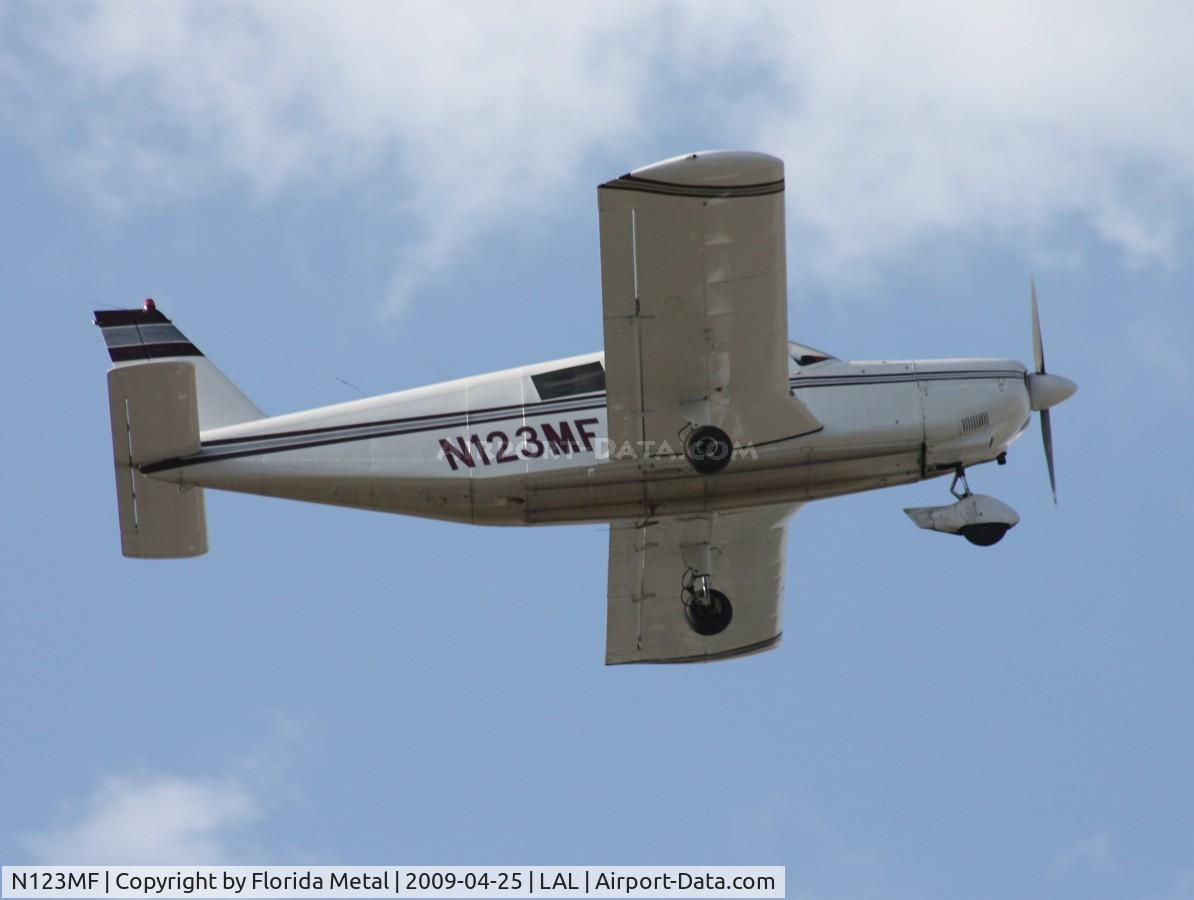 N123MF, 1968 Piper PA-32-260 Cherokee Six C/N 32-1069, Piper 32-260