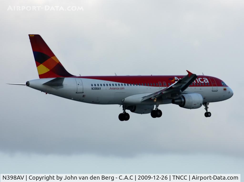 N398AV, 2009 Airbus A320-214 C/N 3988, Avianca Colombia A 320-214 ( 3988 ) N398AV @ TNCC / CUR