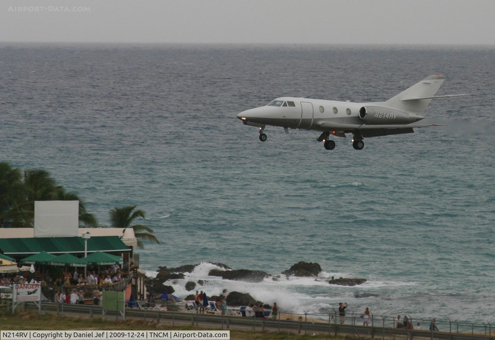 N214RV, 1988 Dassault Falcon 10 C/N 217, N214RV landing at TNCM just over the tresh hold