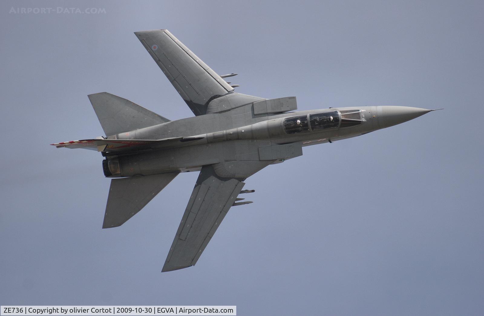 ZE736, 1988 Panavia Tornado F.3 C/N 69/AS051/3300, airshow ! RIAT 2005