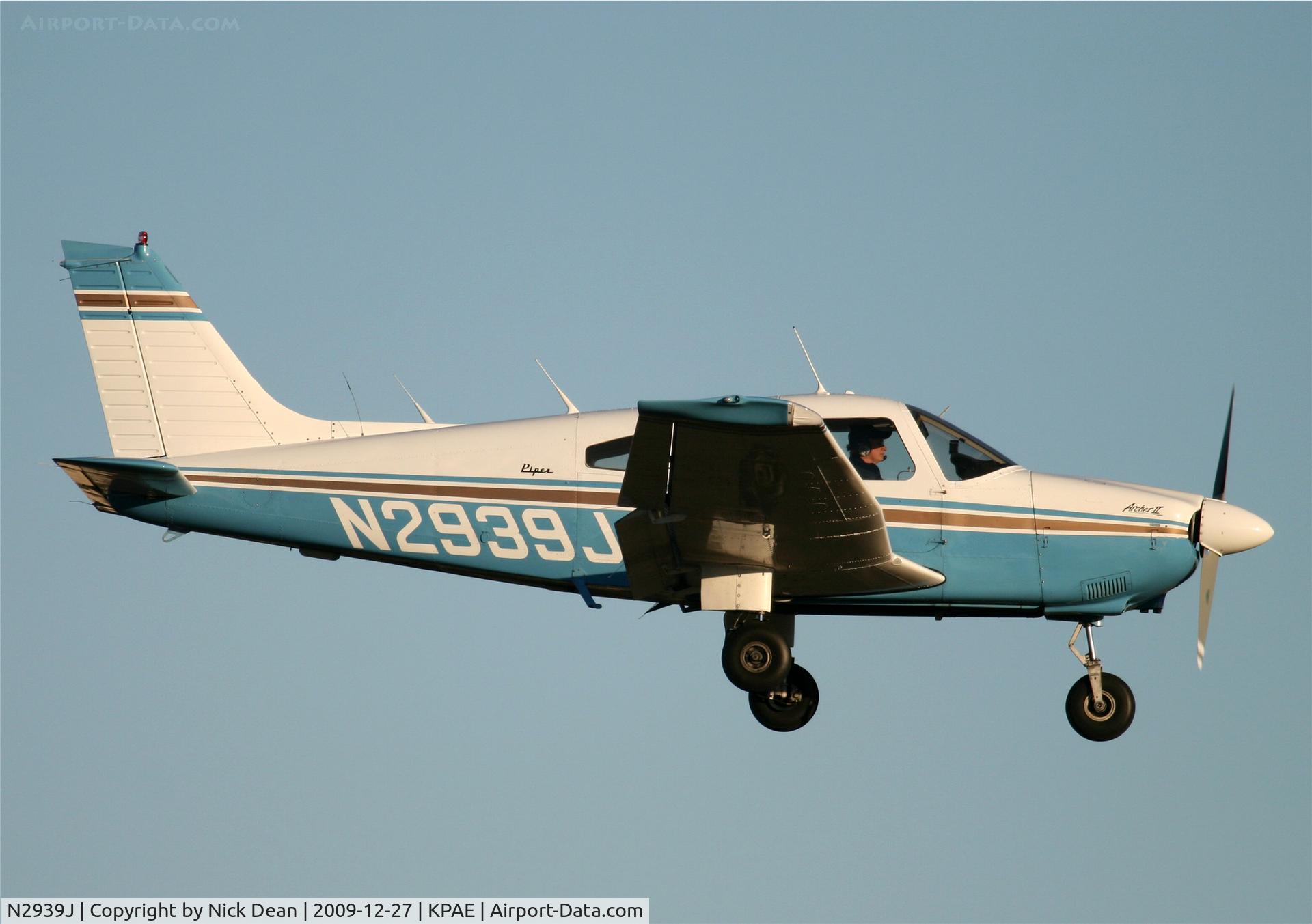 N2939J, 1979 Piper PA-28-181 C/N 28-7990576, KPAE