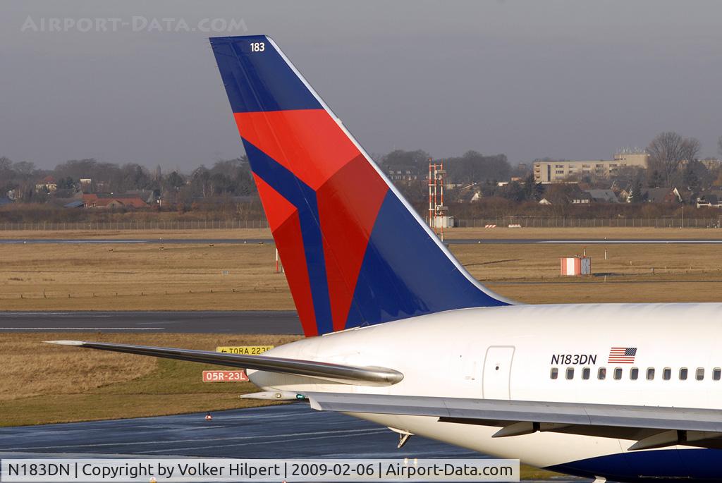 N183DN, 1993 Boeing 767-332 C/N 27110, at dus