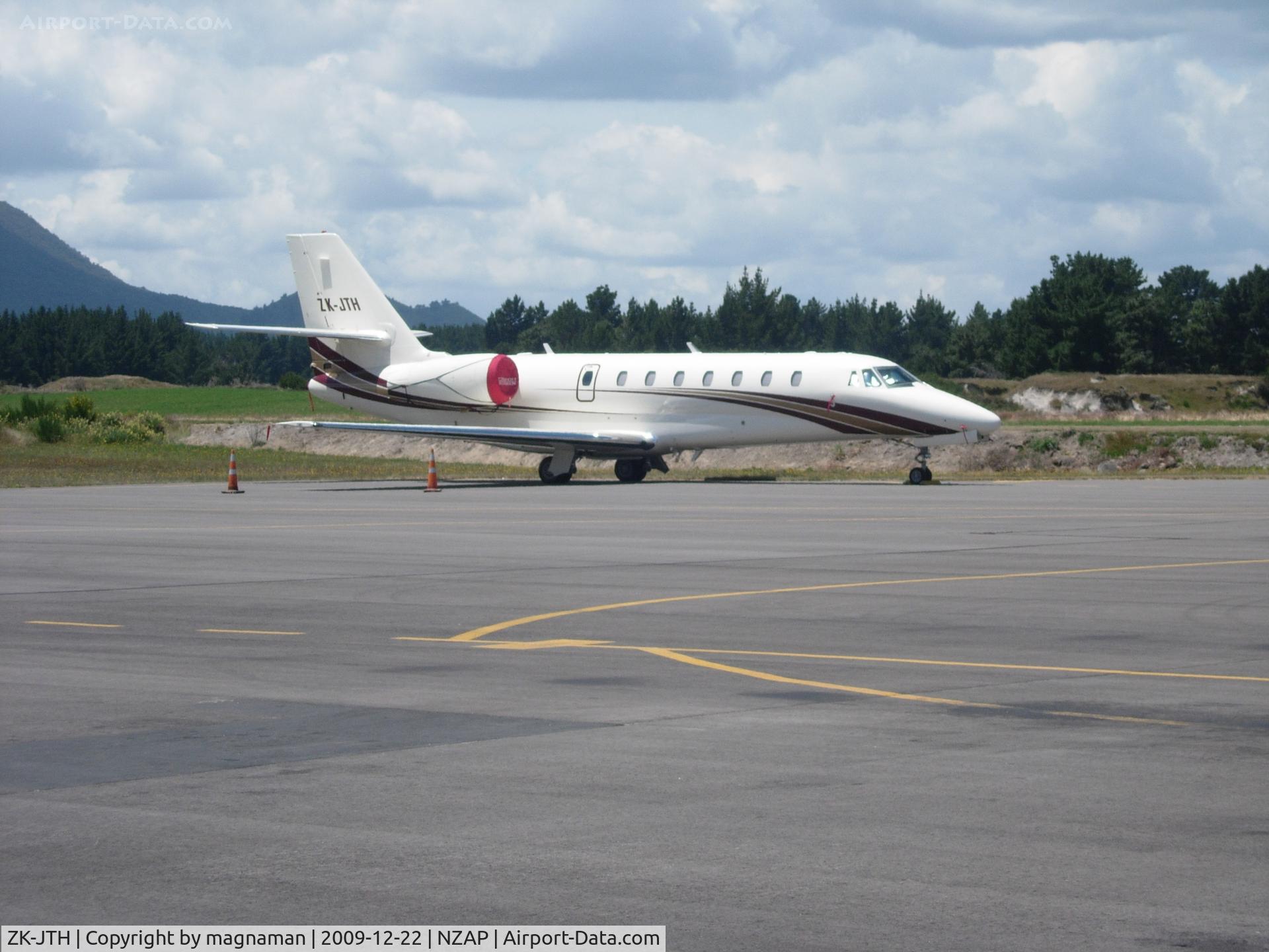 ZK-JTH, 2005 Cessna 680 Citation Sovereign C/N 680-0058, Cessna 680 Sovereign - my first sighting