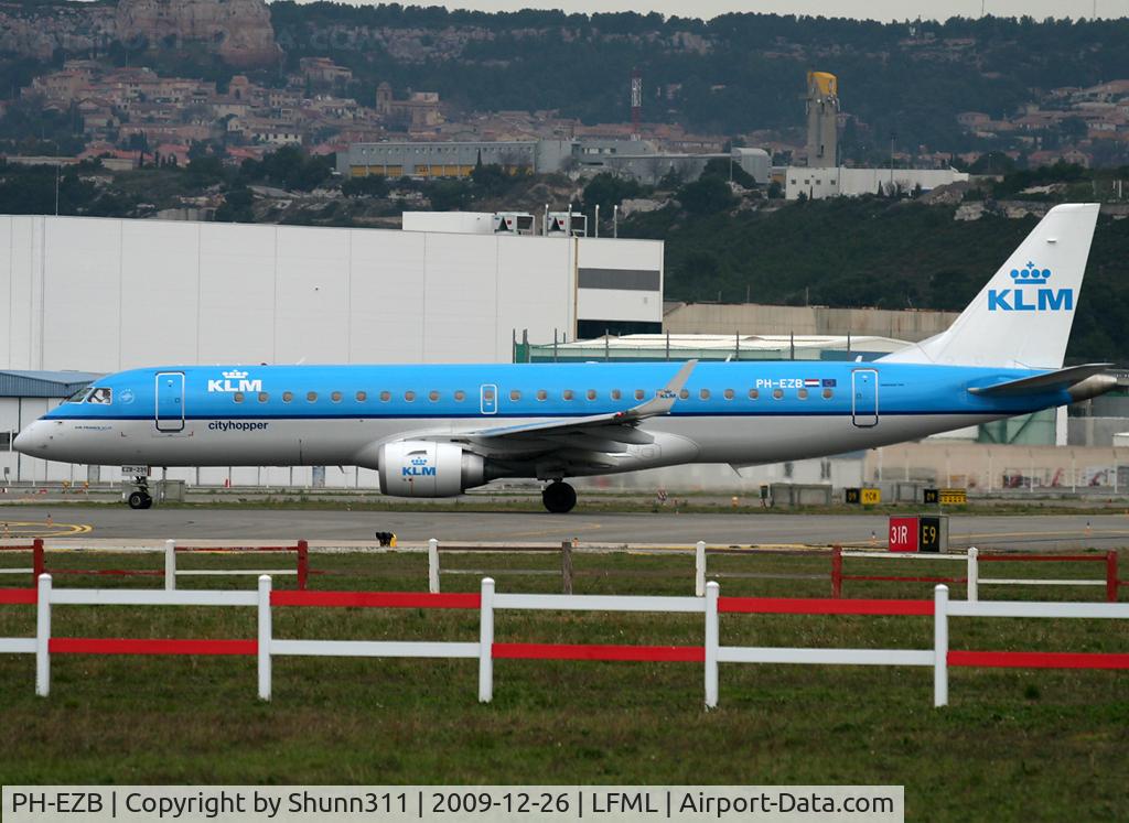 PH-EZB, 2008 Embraer 190LR (ERJ-190-100LR) C/N 19000235, Lining up rwy 31R for departure to AMS