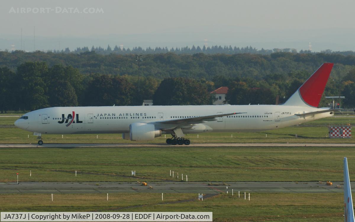 JA737J, 2007 Boeing 777-346/ER C/N 36126, Late afternoon arrival.