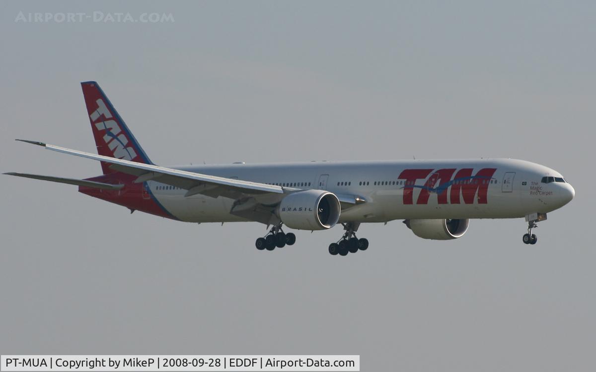 PT-MUA, 2008 Boeing 777-32W/ER C/N 37664, Arriving long-haul at Frankfurt.