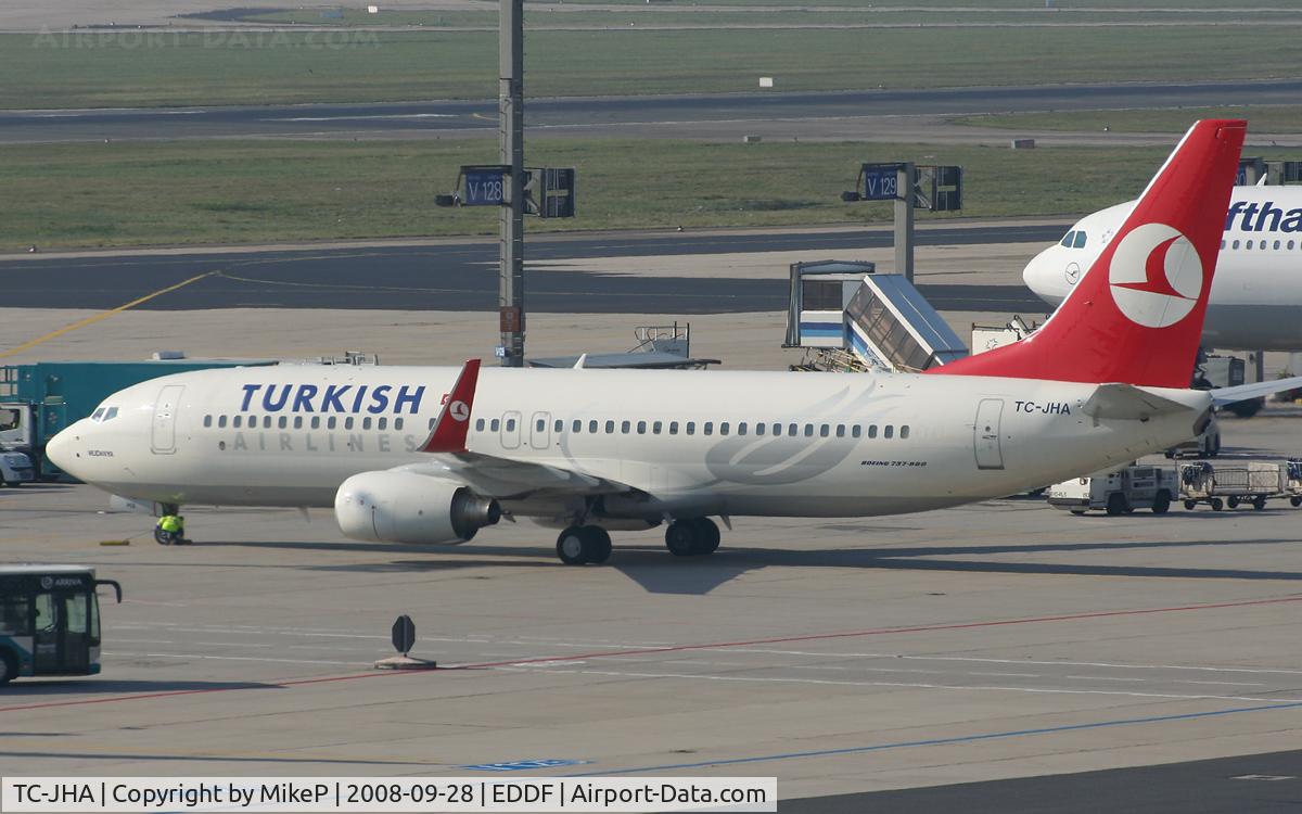 TC-JHA, 2008 Boeing 737-8F2 C/N 35740, Parked up on the remotes.