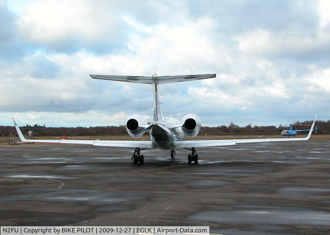N2FU, 1990 Learjet 31 C/N 027, TAXYING OUT FOR DEPARTURE