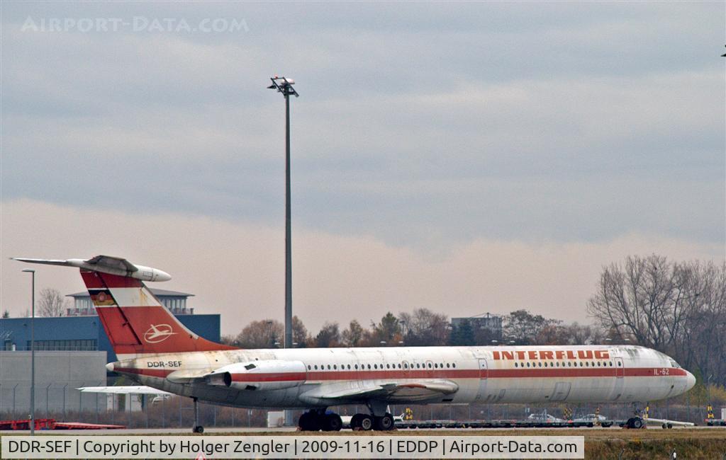 DDR-SEF, 1973 Ilyushin IL-62 C/N 31402, Dirty slim Beauty´s still waiting for better times