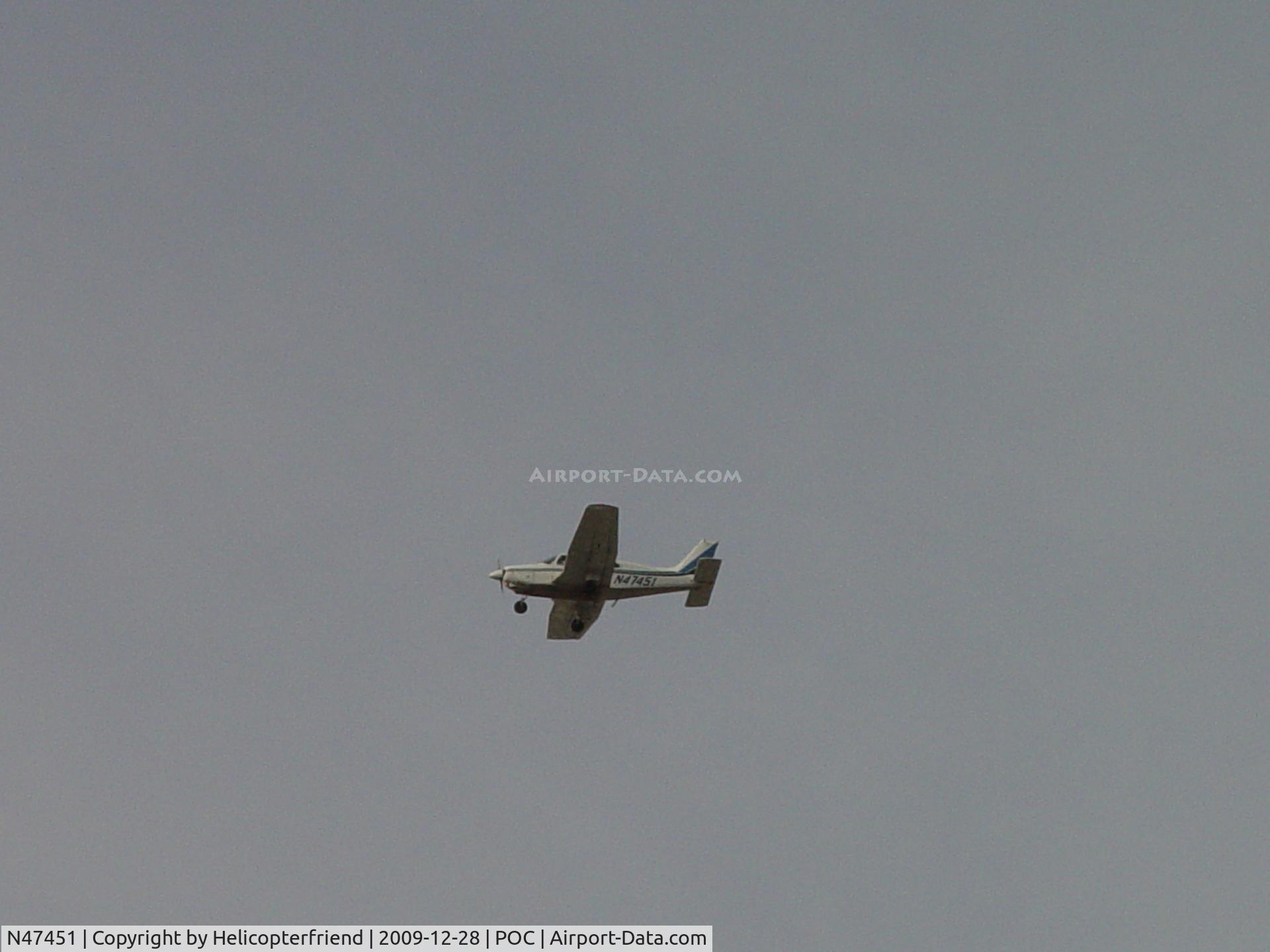 N47451, 1977 Piper PA-28-181 C/N 28-7890076, Passing my house on base leg to Brackett