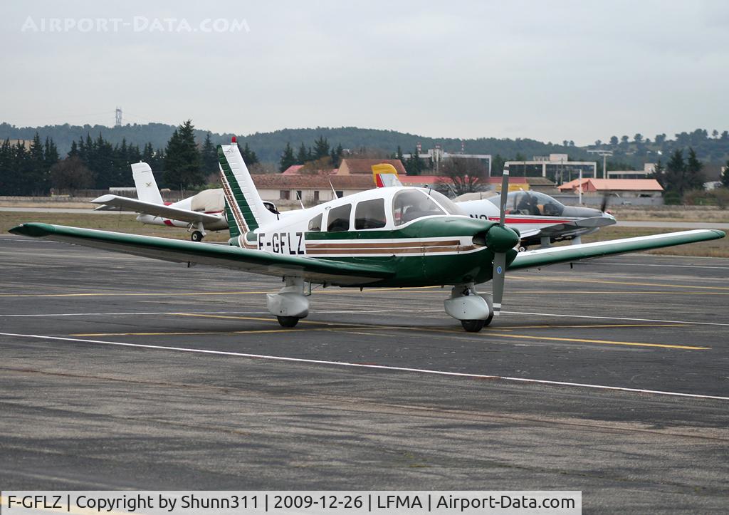 F-GFLZ, Piper PA-28-181 C/N 28-8690049, Parked...