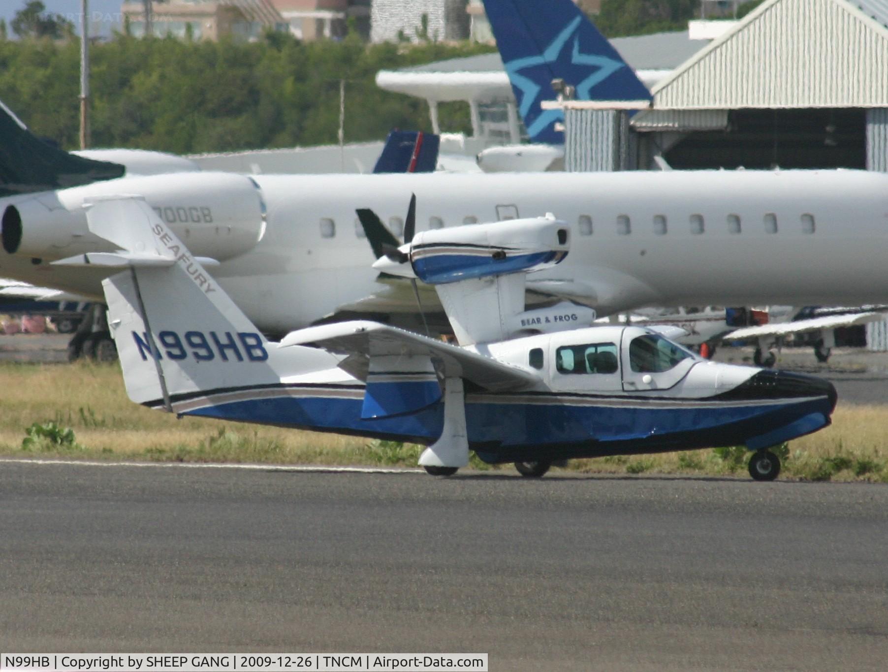 N99HB, 2004 Lake LA-250 Renegade C/N 236, N99HB just landed and taxing to parking on the Echo ramp