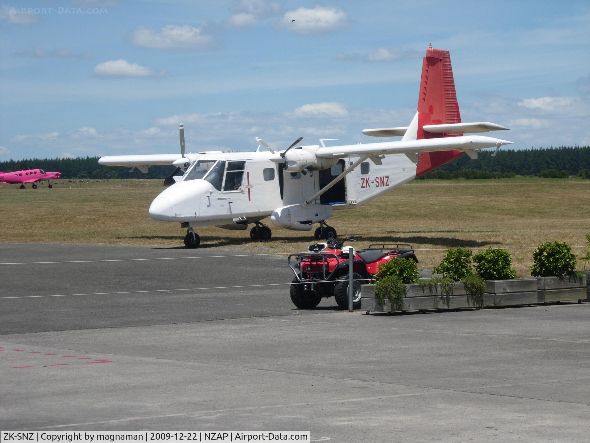 ZK-SNZ, GAF N22C Nomad C/N N22C-104, Waiting for next freefall customers