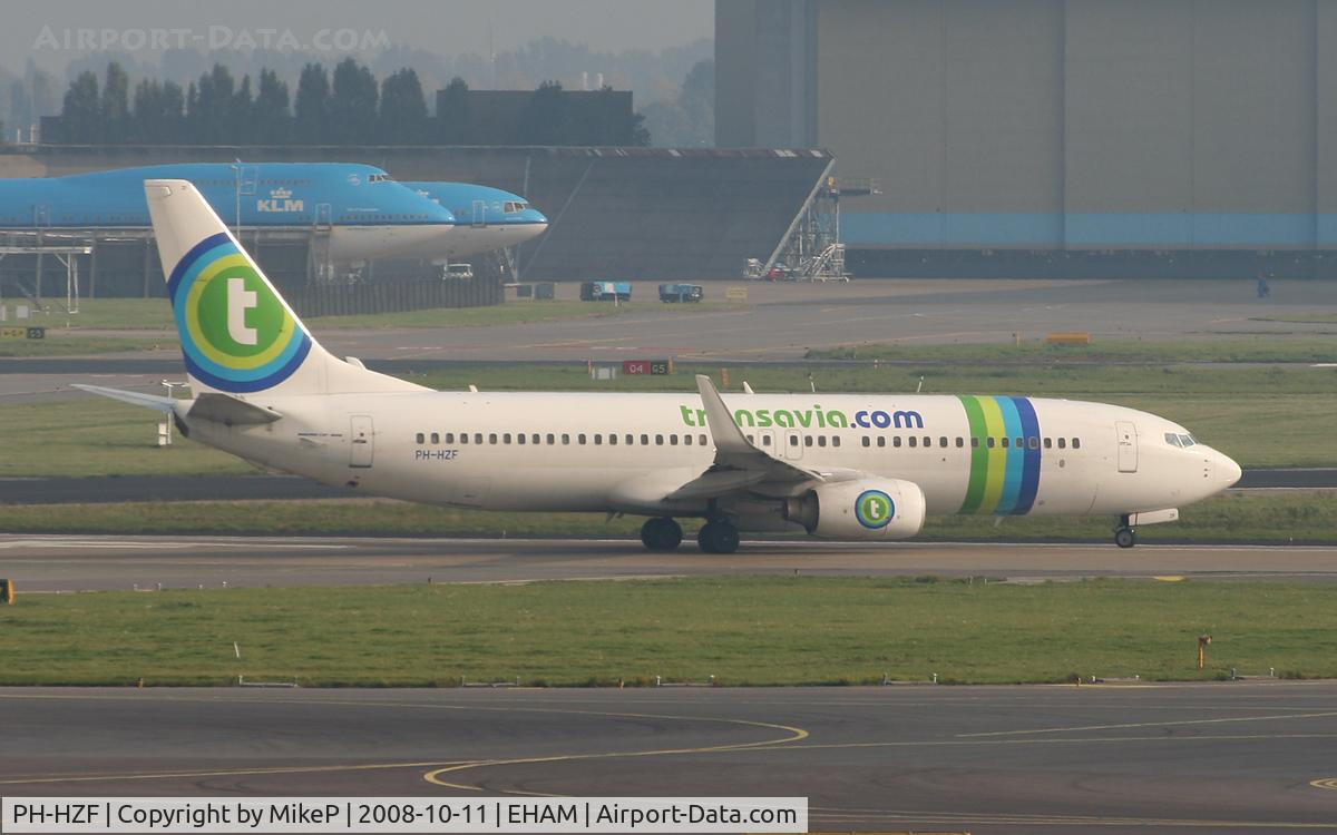 PH-HZF, 1999 Boeing 737-8K2 C/N 28378, Lining up for departure.