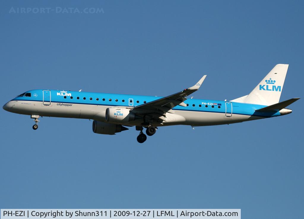 PH-EZI, 2009 Embraer 190LR (ERJ-190-100LR) C/N 19000322, Landing rwy 31R