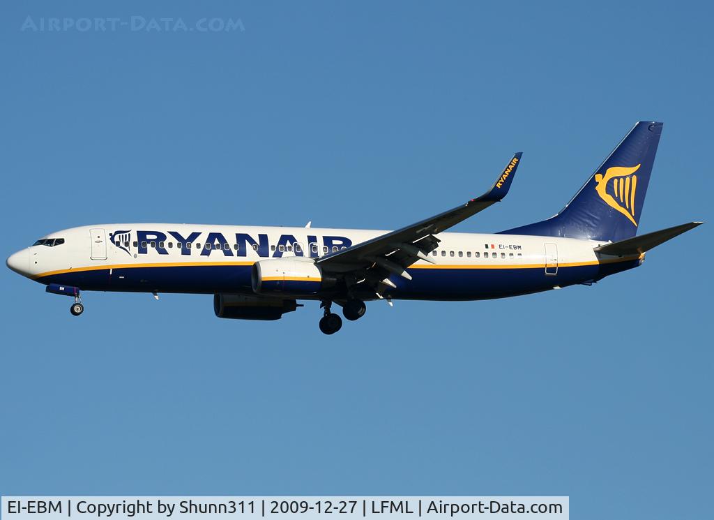 EI-EBM, 2009 Boeing 737-8AS C/N 35002, Landing rwy 31R